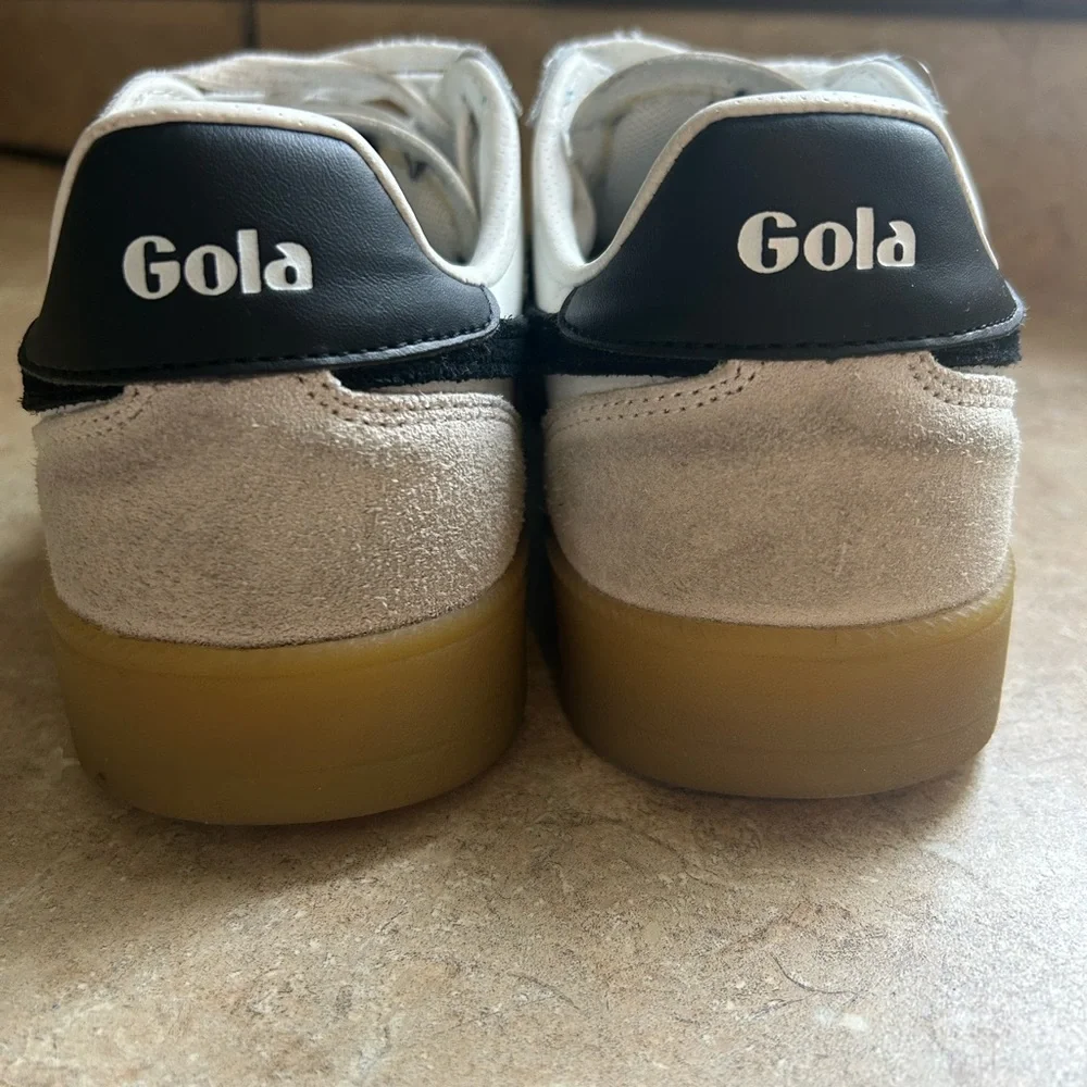 Gola Classic White and Black Trainers - Picture 5 of 5